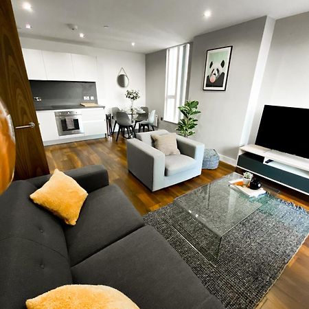 The Panda - Modern 2 Bedroom Apt In Manchester City Centre ภายนอก รูปภาพ