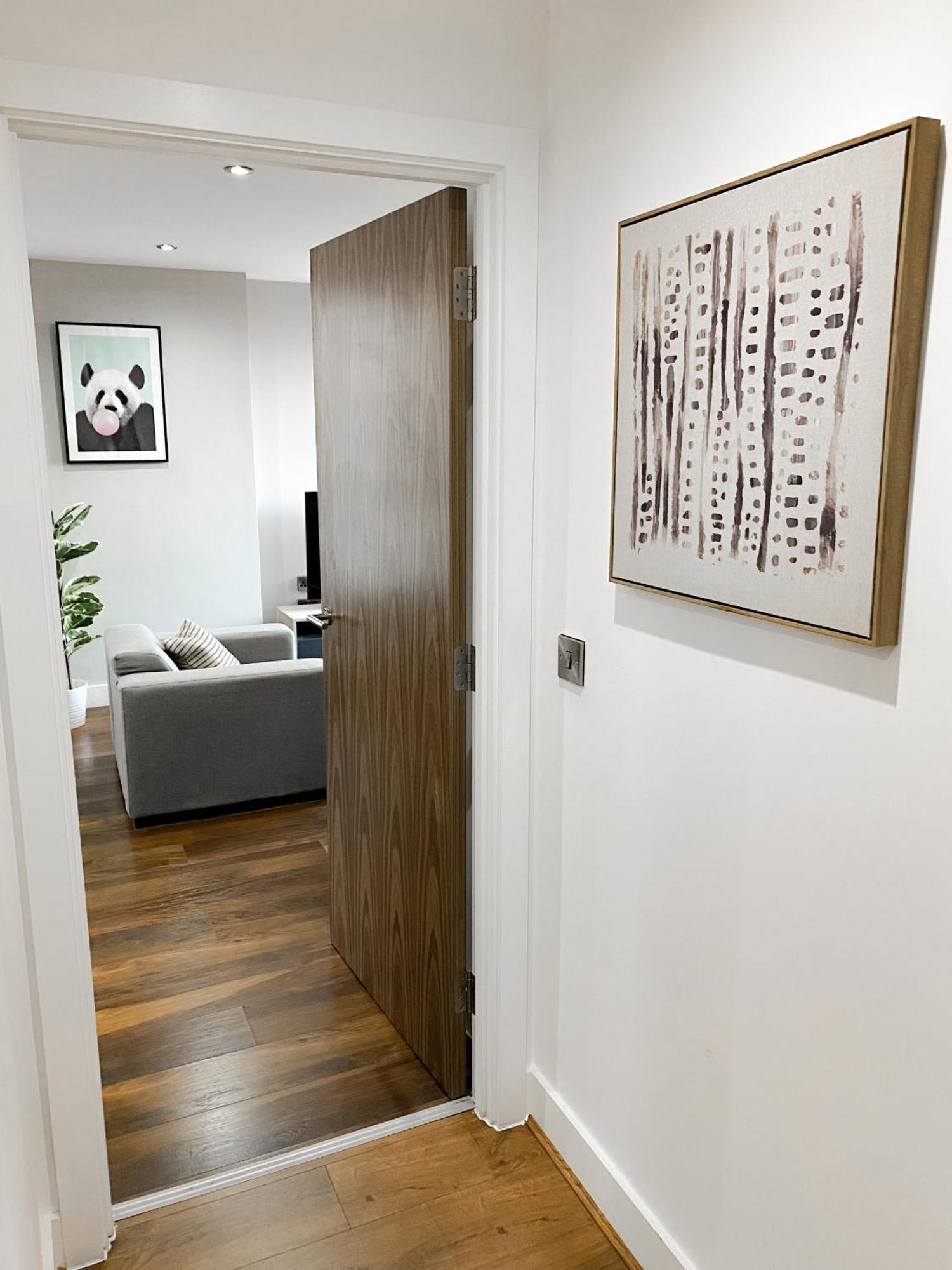 The Panda - Modern 2 Bedroom Apt In Manchester City Centre ภายนอก รูปภาพ